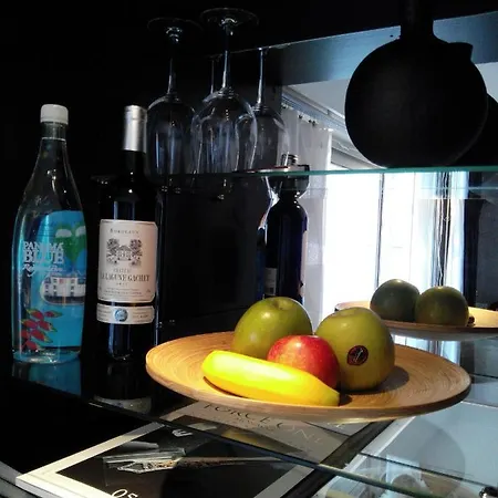 Monaco Hilltop Suites Appartement