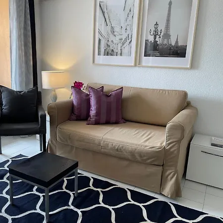 Monaco Hilltop Suites Appartement