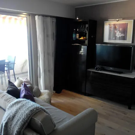 Monaco Hilltop Suites
